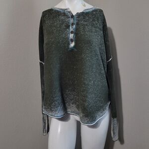 Sundance Medium sweatshirt top knit distressed longsleeve button green
